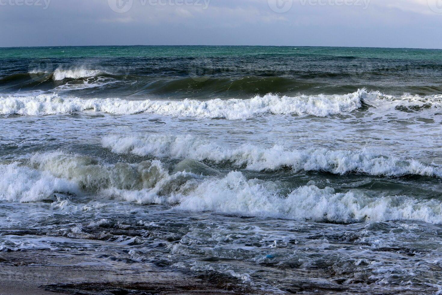 costa del mar mediterráneo en el norte de israel. foto