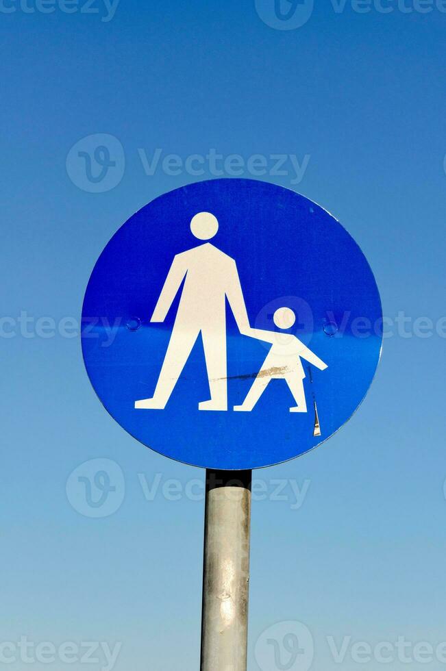 School zone sign photo