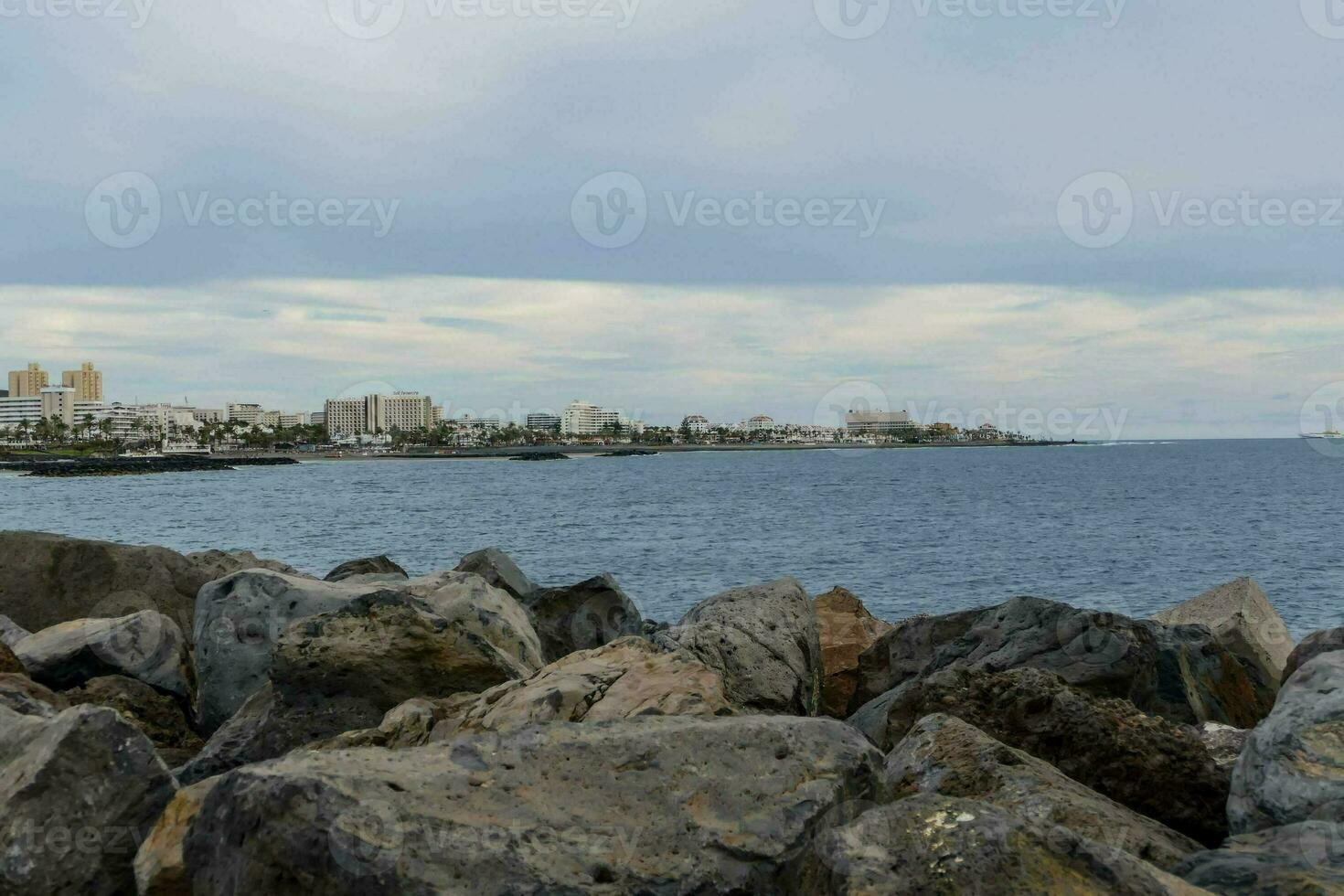 Scenic view of the shore photo