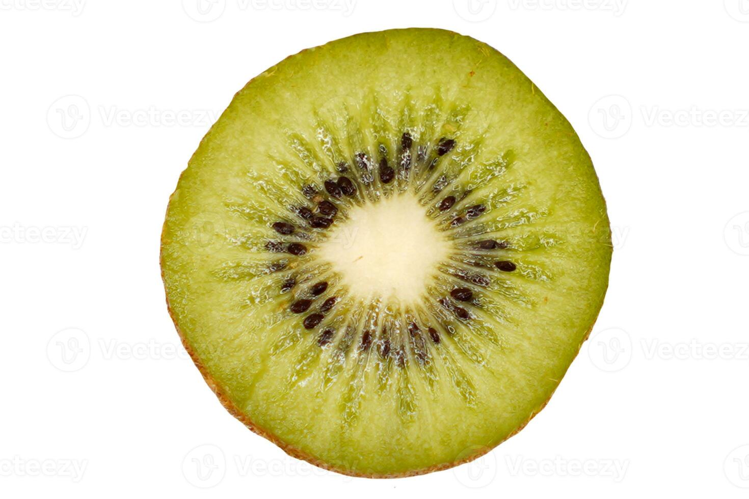 rodaja de kiwi aislado sobre fondo blanco. foto