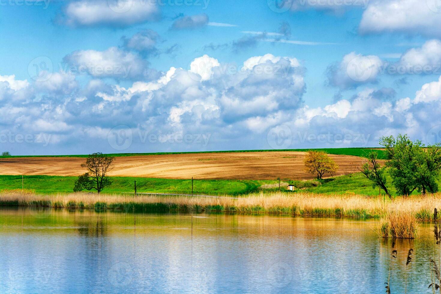 Lake and sky landscape photo