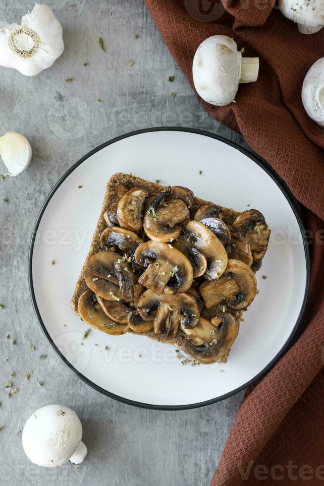 Fried mushrooms sandwich 23300633 Stock Photo at Vecteezy
