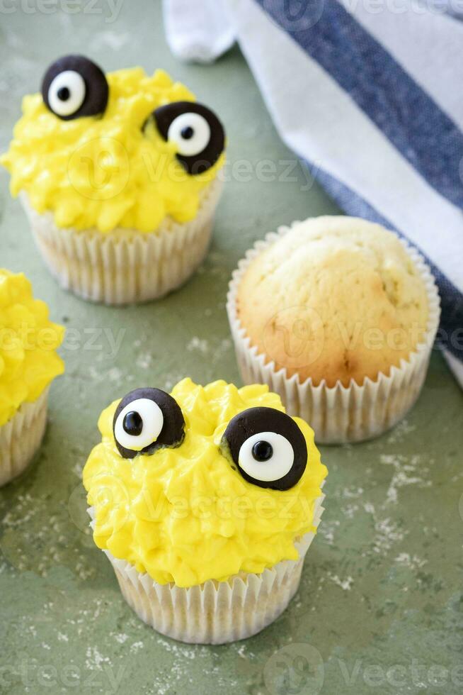 Big bird cupcakes recipe photo