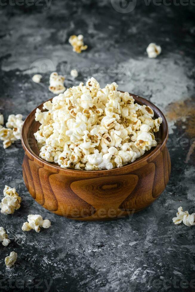 Sweet homemade popcorn photo