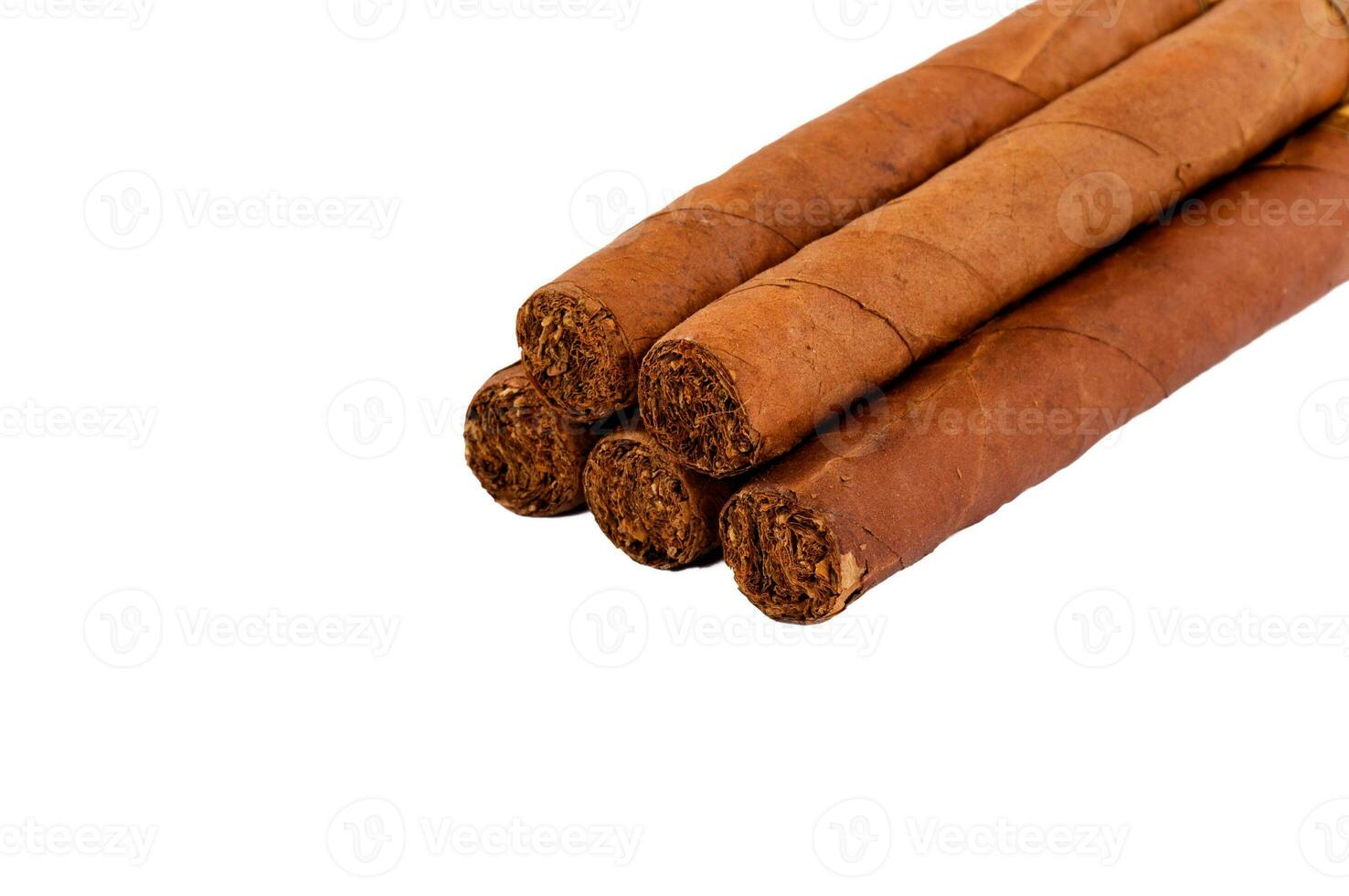 cubano cigarros aislado foto