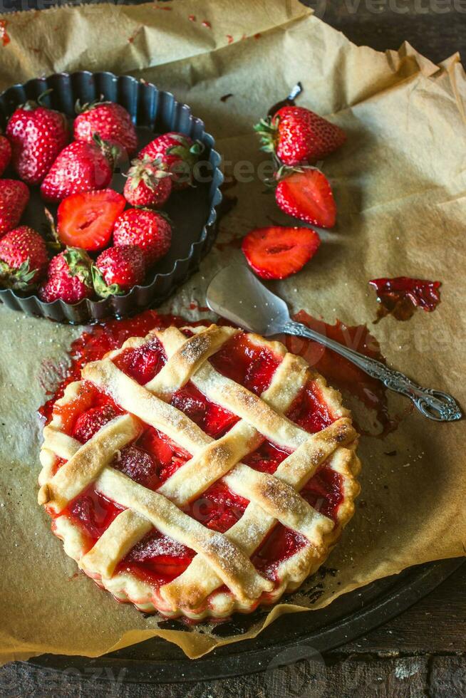 Homemade strawberry pie photo