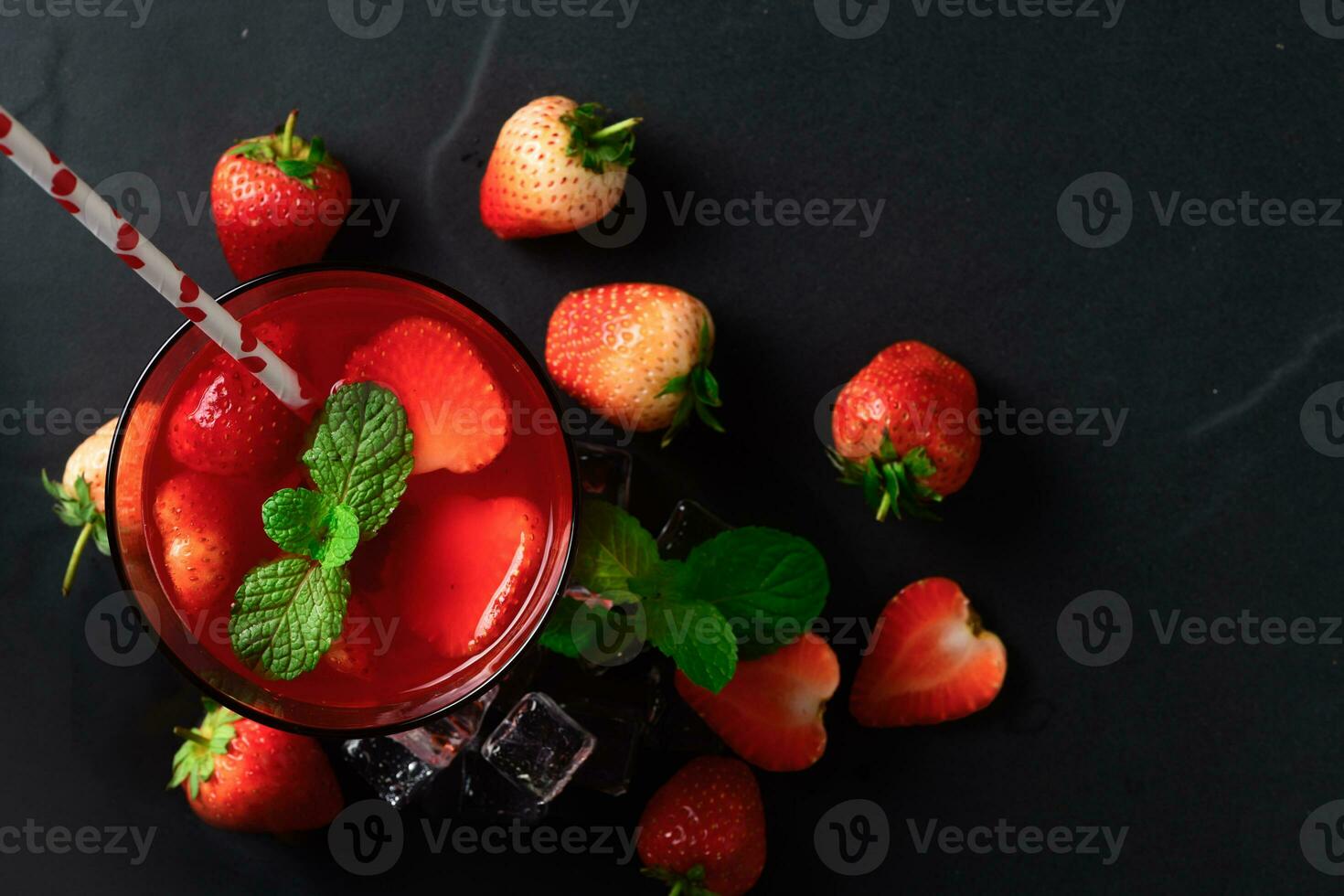 strawberry juice and peppermint on top photo