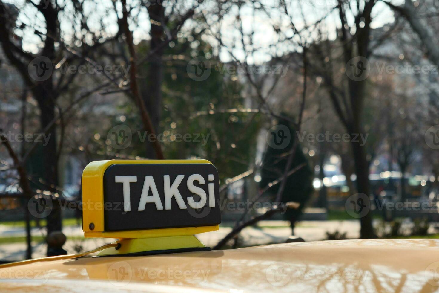 Taxi coche en el calle en Estanbul foto