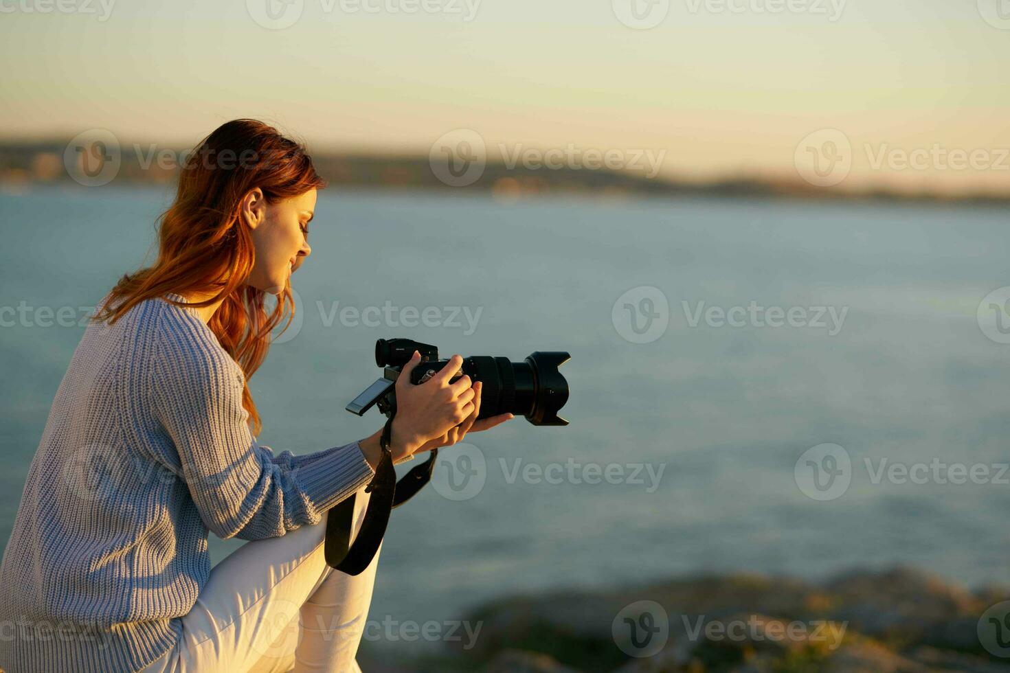 bonito mujer al aire libre viaje libertad estilo de vida ocio foto