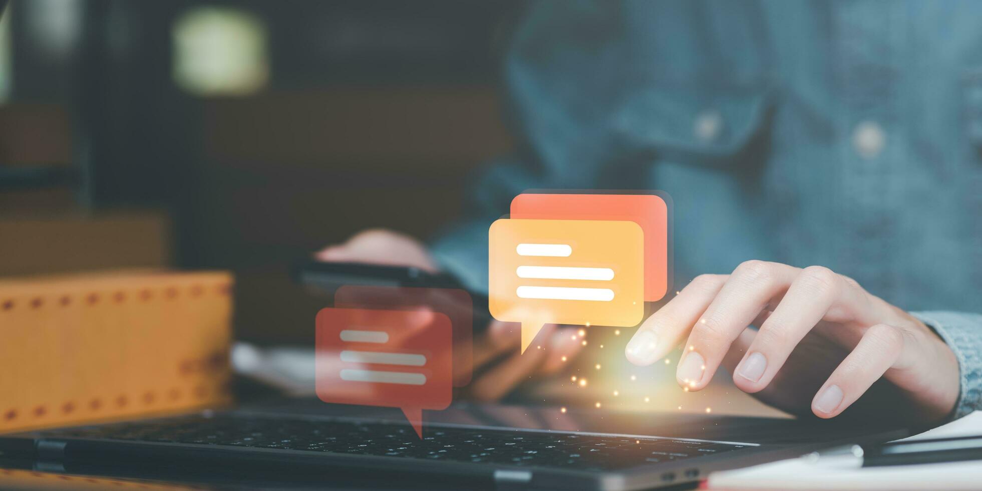 Startup or small business entrepreneur ,customer chat response ,order management in online stores, shopping on the internet ,Selling online on the Internet ,SME ,e-commerce photo