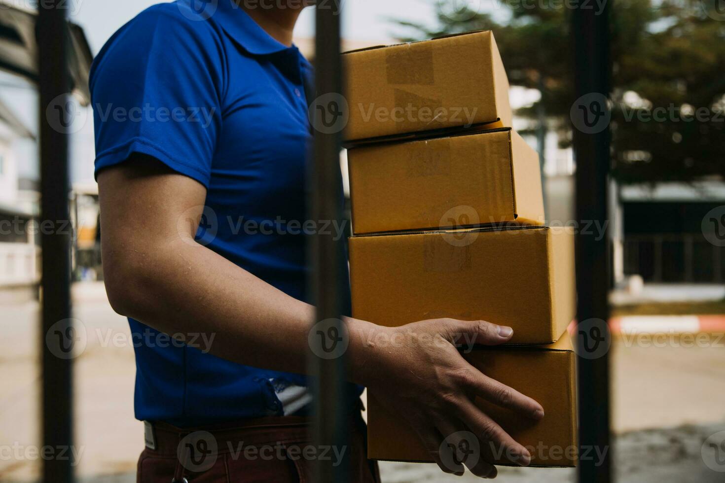 Business woman start up small business entrepreneur SME success .freelance woman working at home with Online Parcel delivery. SME and packaging deliveryconcept photo