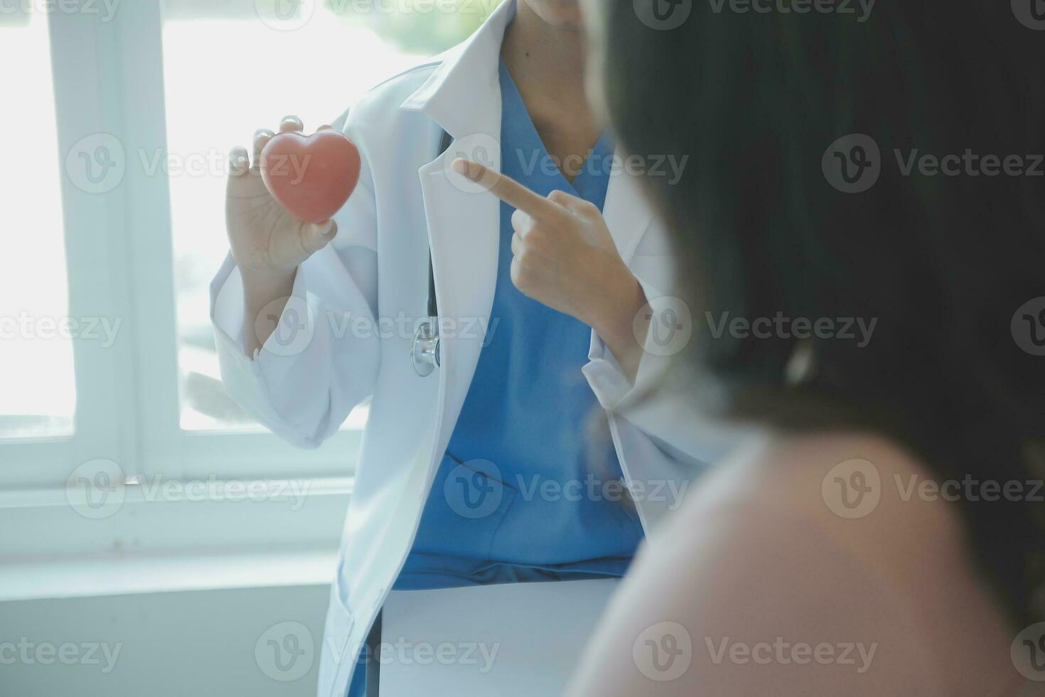 masculino paciente teniendo consulta con médico o psiquiatra quien