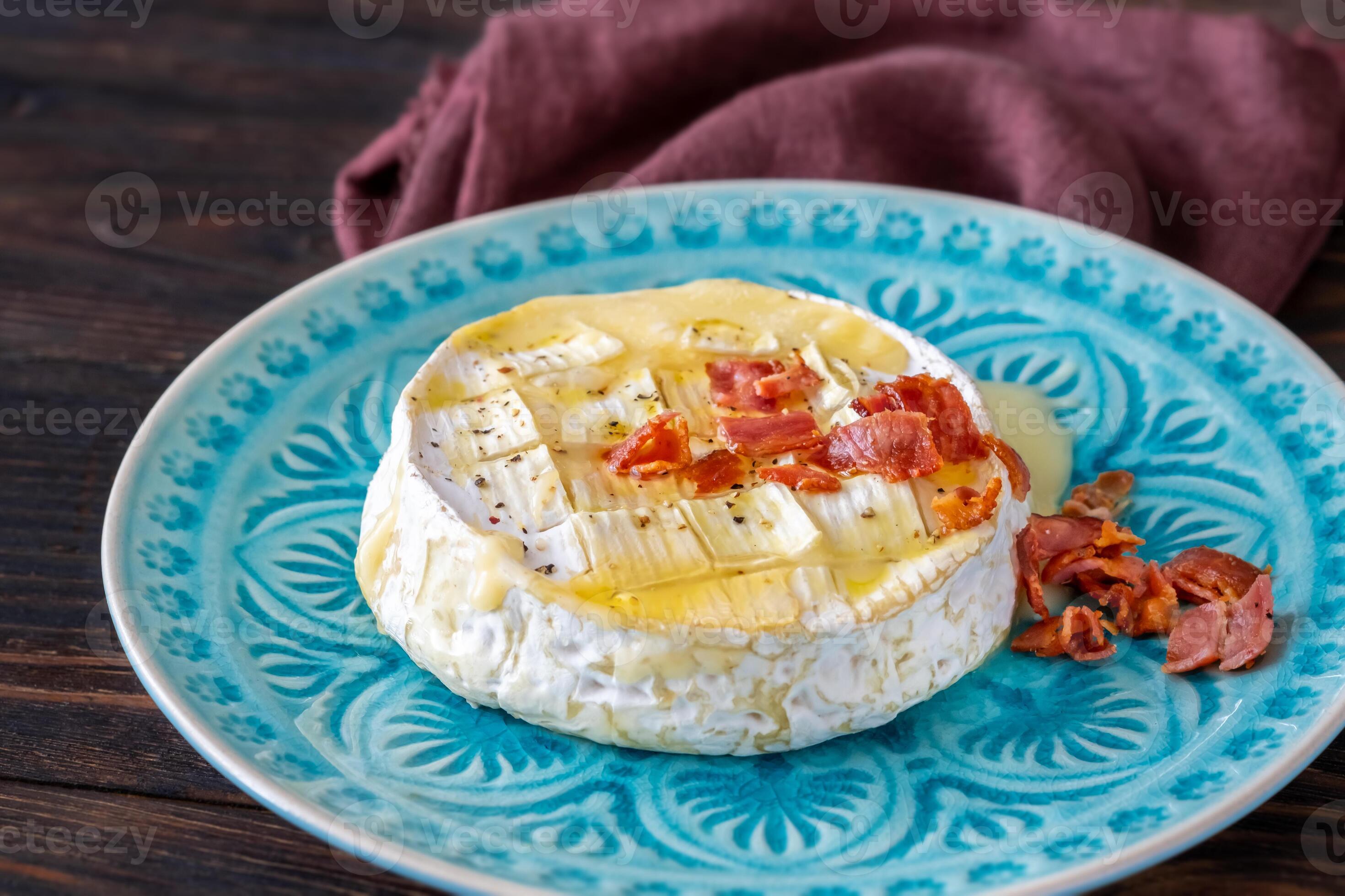 Baked Camembert Cheese 23491737 Stock Photo at Vecteezy