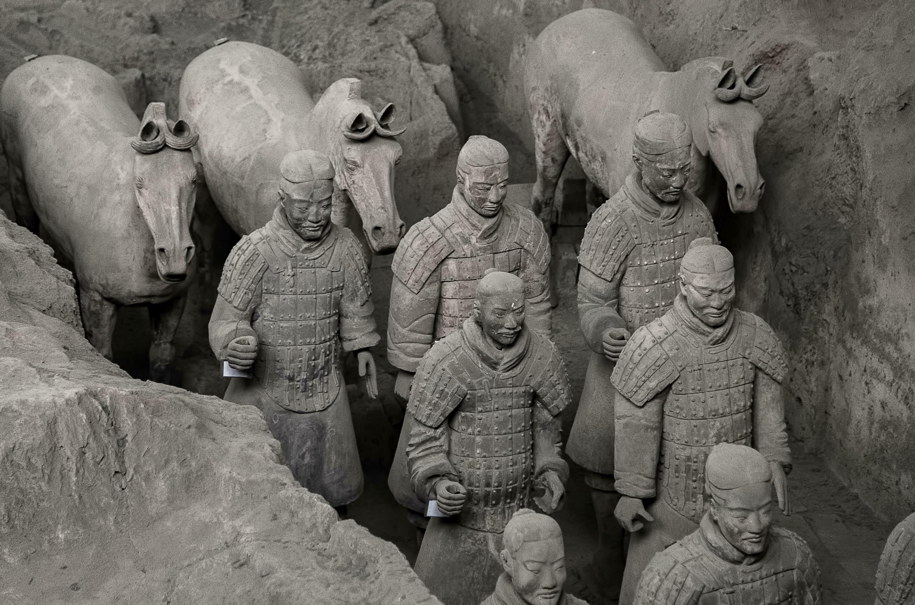 兵馬俑　日本版　TERRACOTTA ARMY 新品未使用 Amazon.com: ChinaFurnitureOnline Terracotta Soldier, 36 Inch