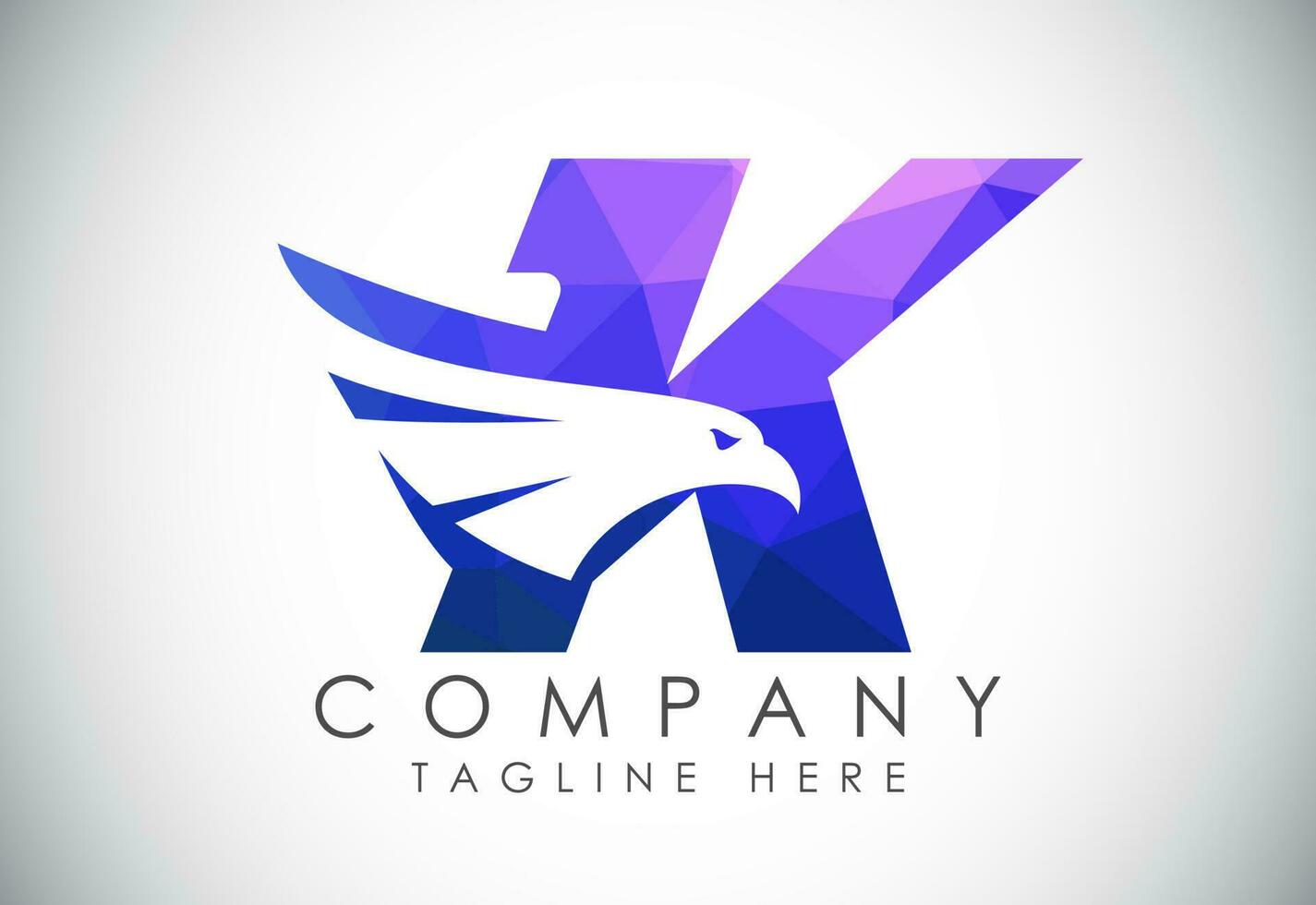 Inglés alfabeto k con águila cabeza negativo espacio símbolo. creativo águila cabeza vector diseño modelo