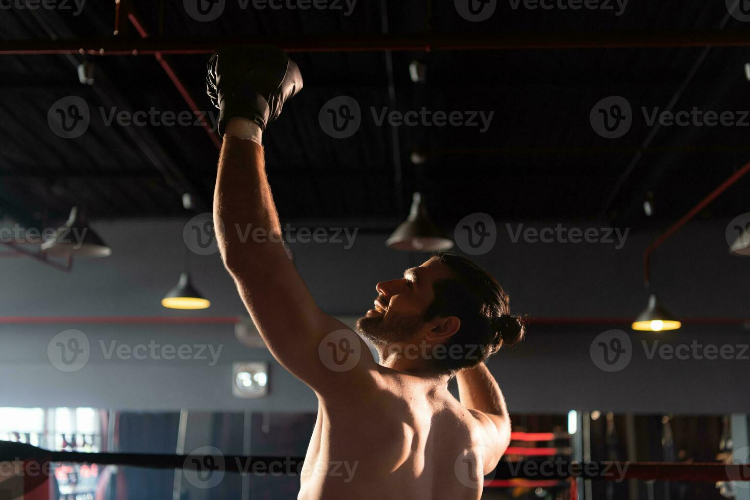 When is the winner must shout and shout out loud to be satisfied, Muay Thai, Thai martial arts. photo
