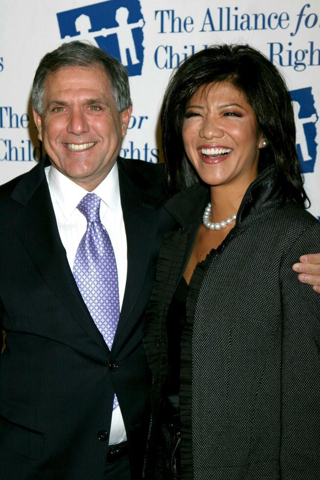 Les Moonves  Julie ChenAlliance for Childrens Rights GalaHonors Nina Tassler at 15th Anniversary Awards Beverly Hilton HotelBeverly Hills CAMarch 10 20082008 photo