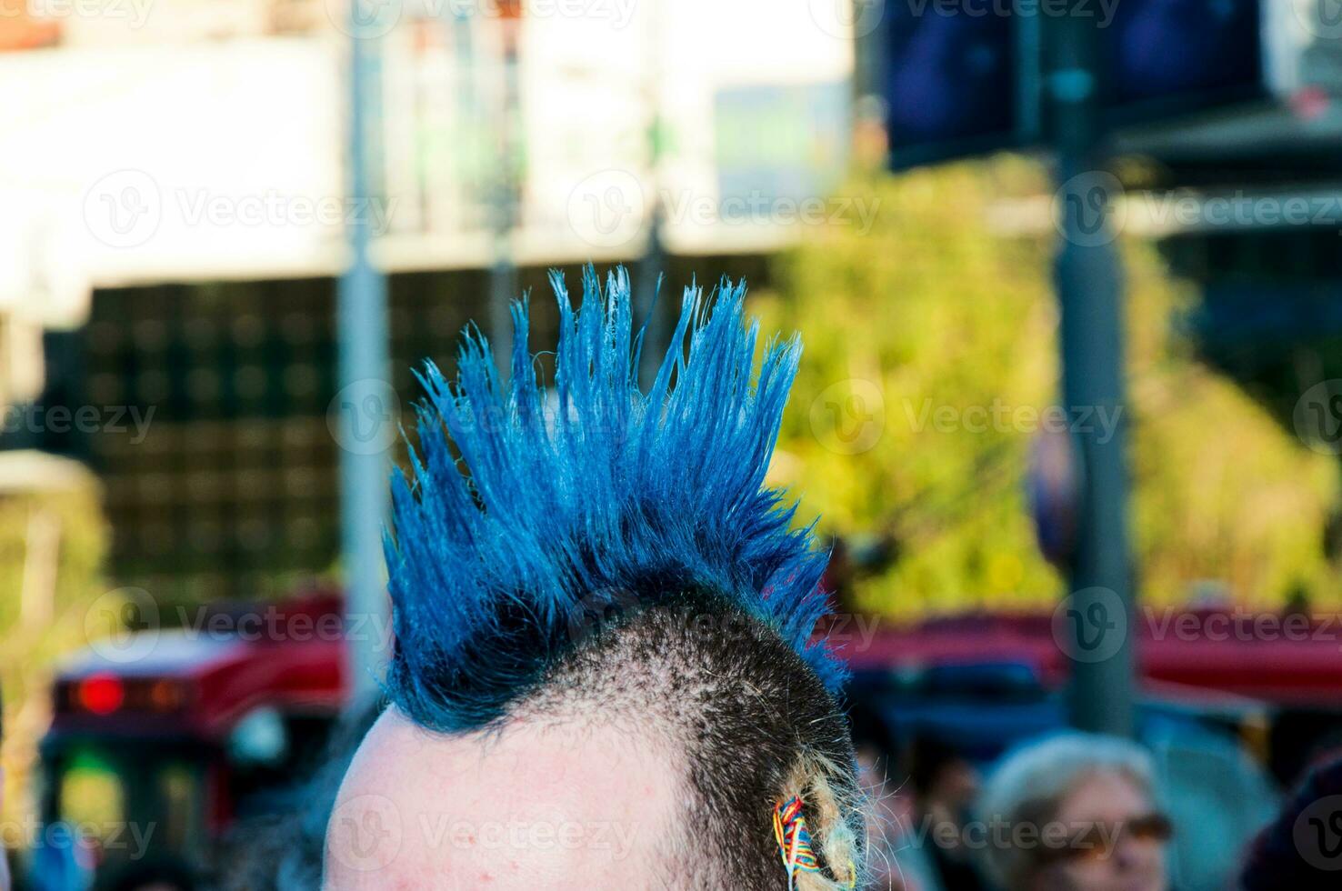 Cherokee hairstyles on man photo