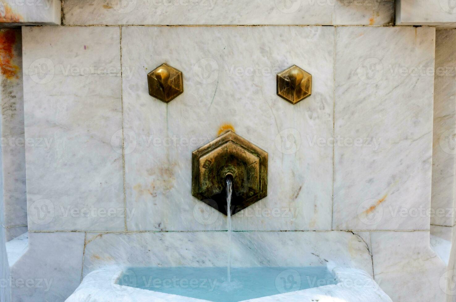 Water fountain close-up photo
