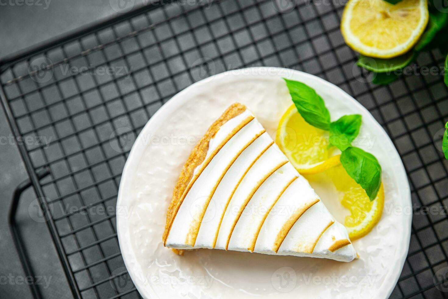 limón tarta merengue dulce pasteleriapostre comida comida bocadillo en el mesa Copiar espacio comida antecedentes rústico parte superior ver foto