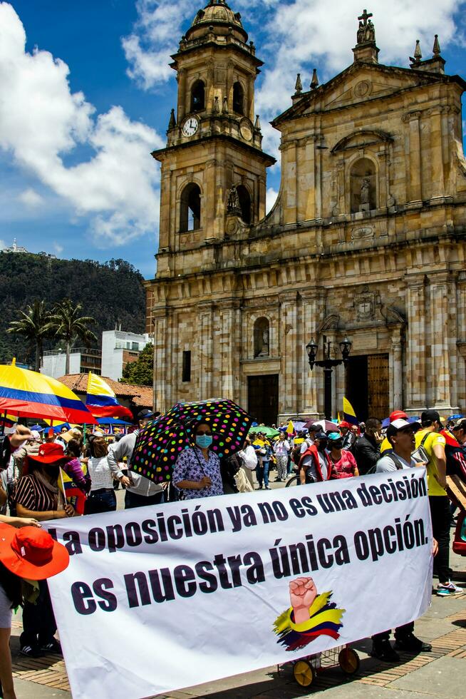 bogotá, Colombia, 2022. pacífico protesta marchas en bogota Colombia en contra el gobierno de gustavo petro foto