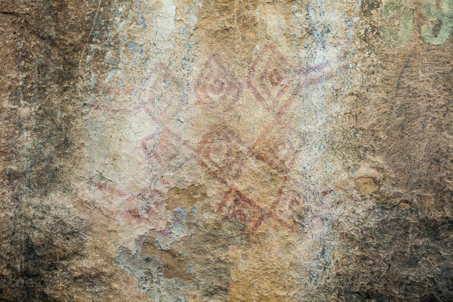 prehistórico pinturas en rock conocido como petroglifos en Colombia foto