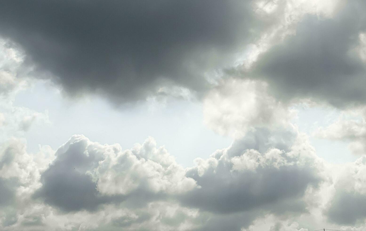 cielo y mullido nube paisaje en el Mañana es increíblemente calmante a comienzo el dia cielo y mullido blanco nube hecho yo sensación relajado,cielo y mullido nube paisaje tomar un majestuoso y asombroso belleza foto