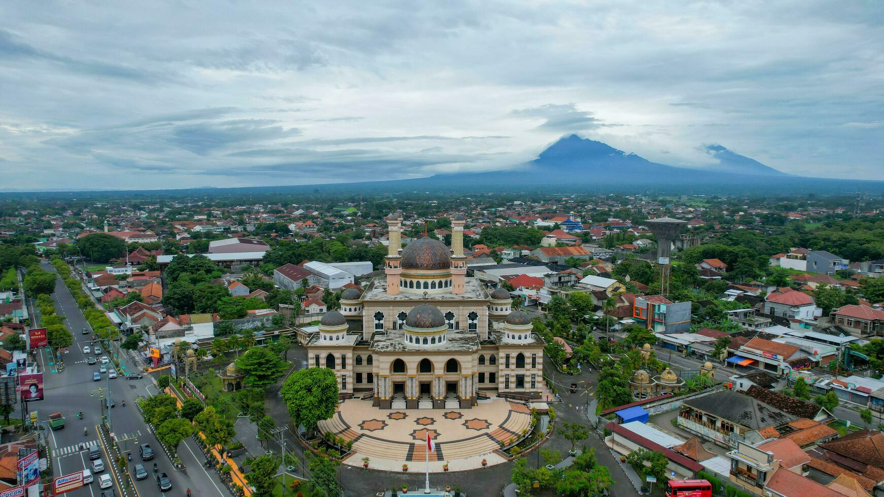 Aerial view of Al Aqsa Klaten Mosque. It is the largest mosque in Southeast Asia. Klaten - Indonesia. December 6, 2021 photo