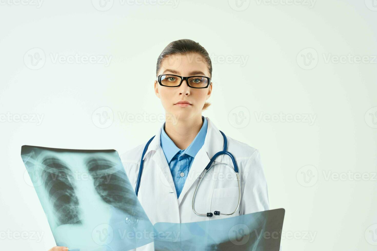 woman radiologist x-rays examination professionals diagnostics photo