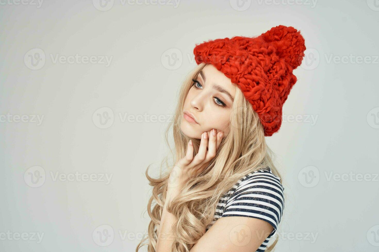 beautiful woman in fashionable clothes Red Hat cropped view glamor photo