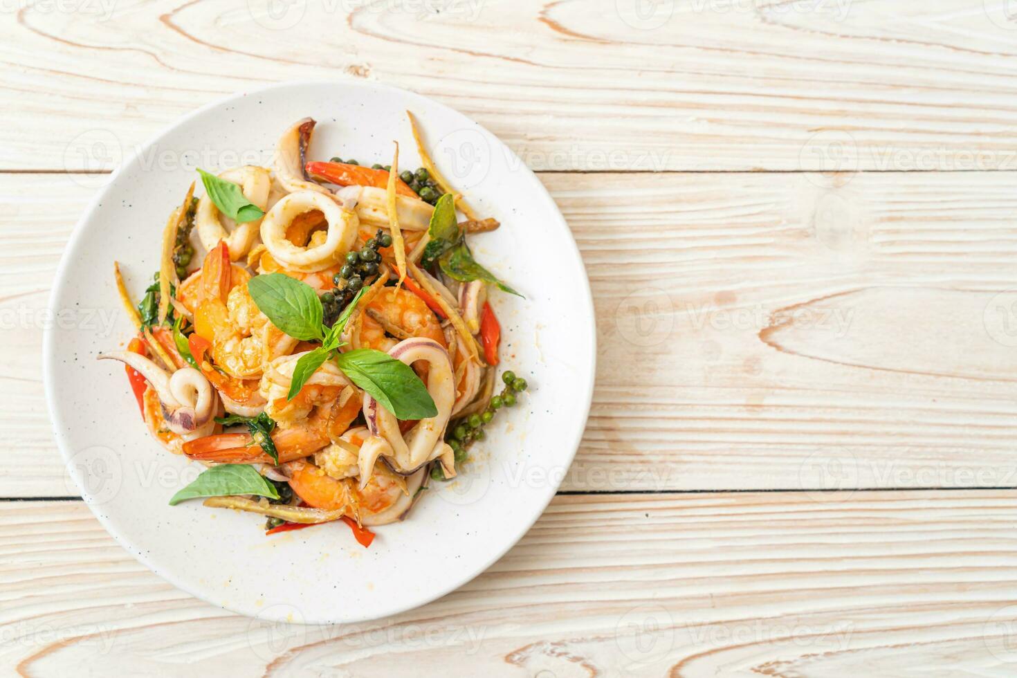 stir fried spicy sea food photo