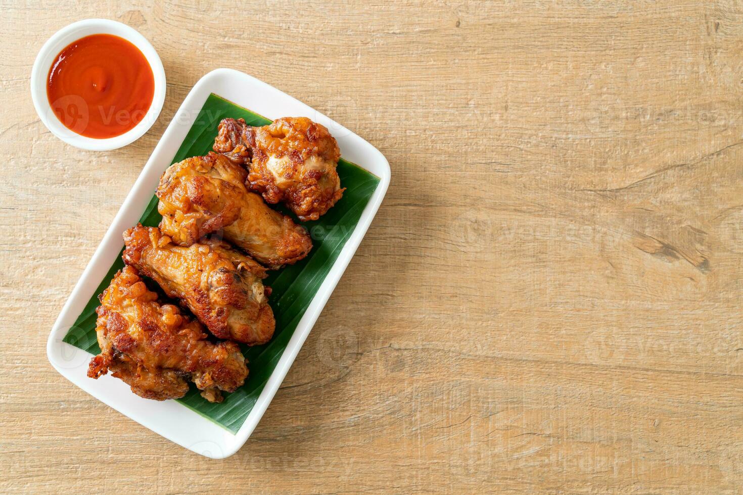 Crispy Fried Chicken with Fish Sauce 23732777 Stock Photo at Vecteezy
