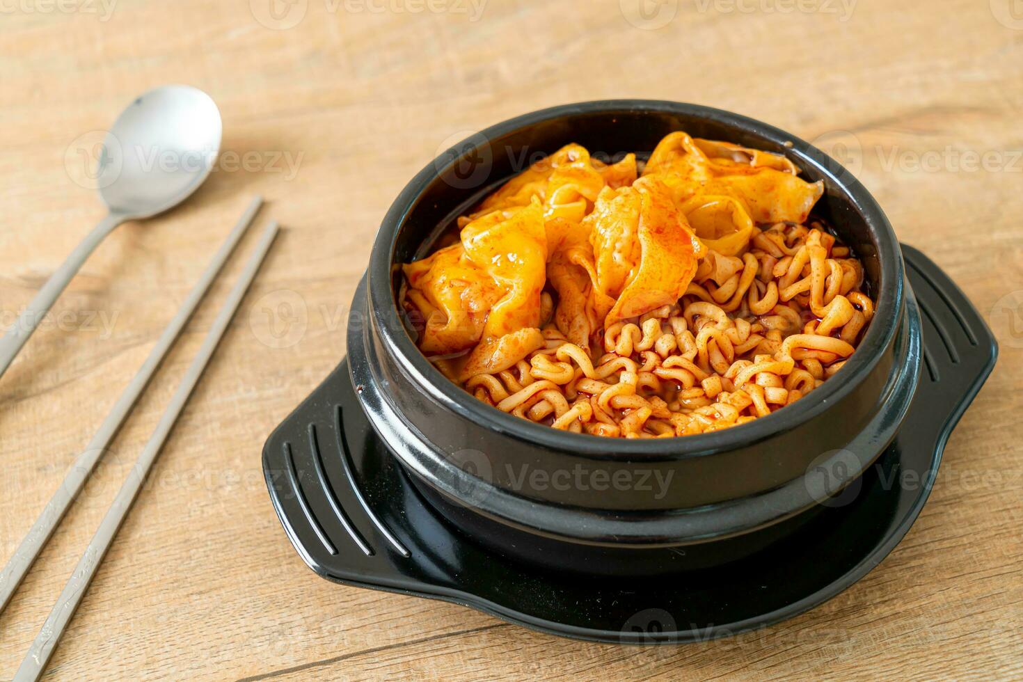 Korean instant noodles with dumplings photo