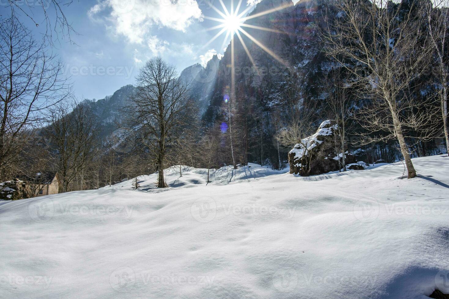 2023 03 04 Recoaro sun in the mountains photo