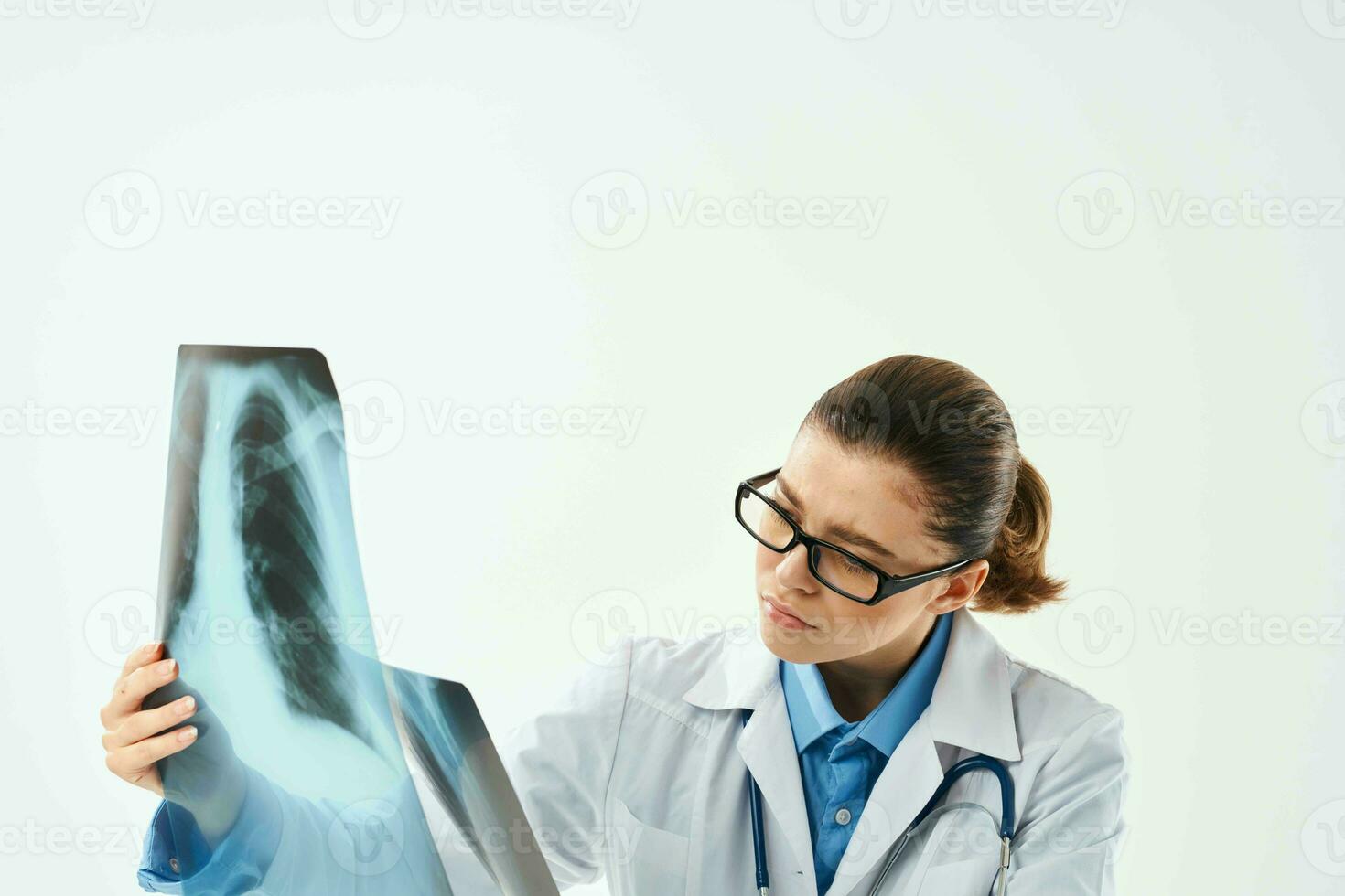 radiologist in white coat x-ray diagnostics health problems laboratory photo