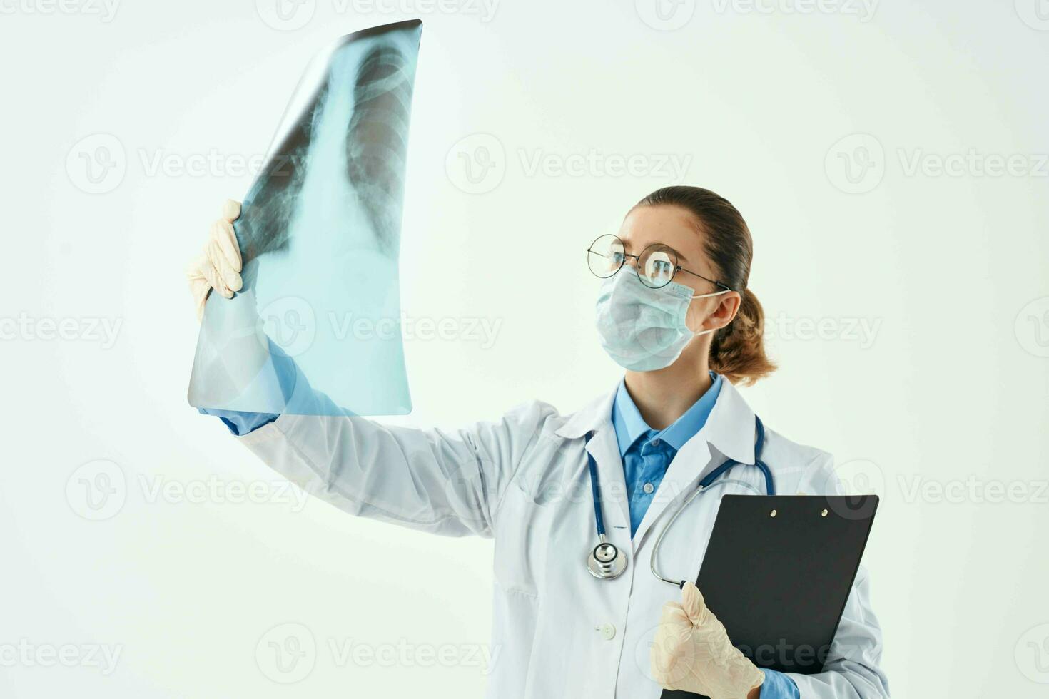 women doctor x-ray health diagnosis hospital professional photo