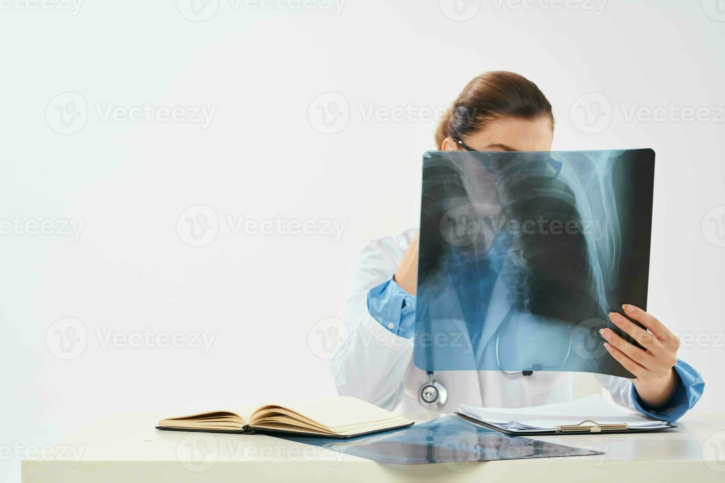 radiologist in the clinic health diagnostics x-ray photo