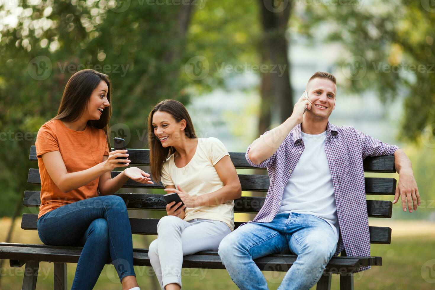 amigos gasto hora al aire libre foto