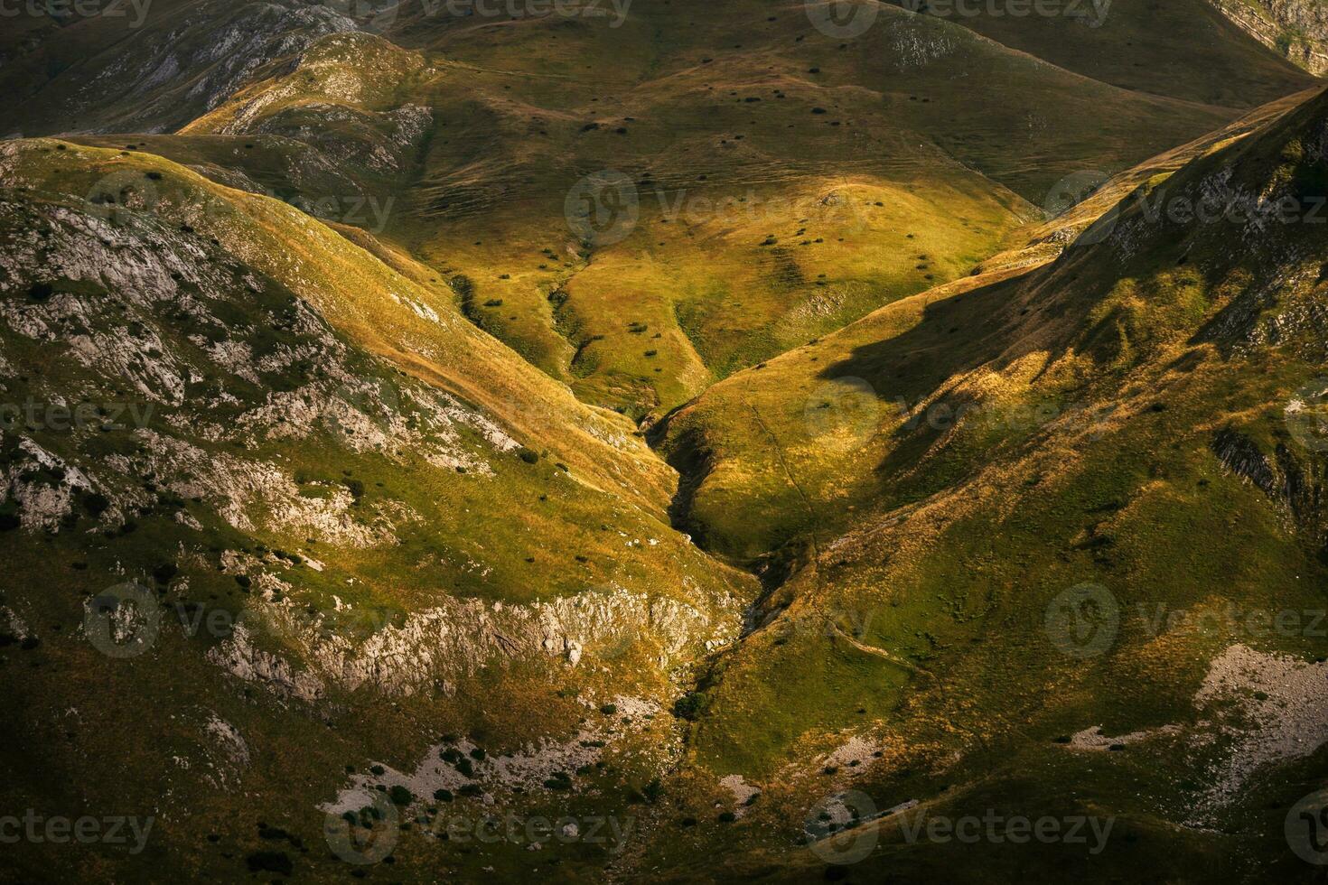 Scenic mountain landscape photo