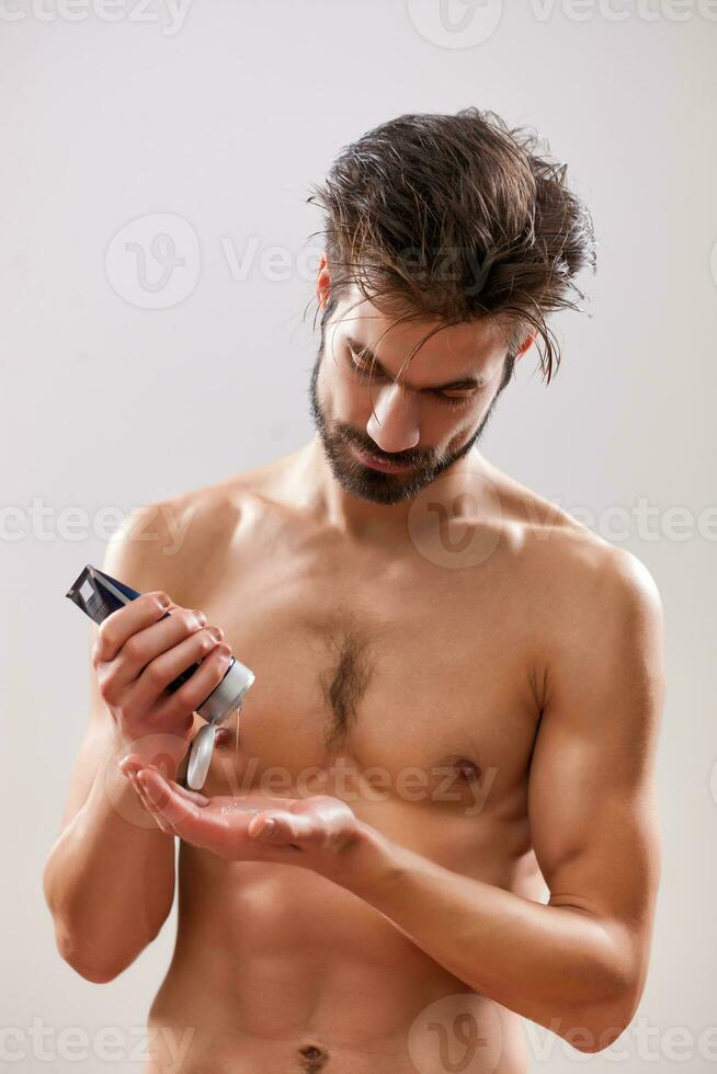 A man who takes care of himself in the morning photo