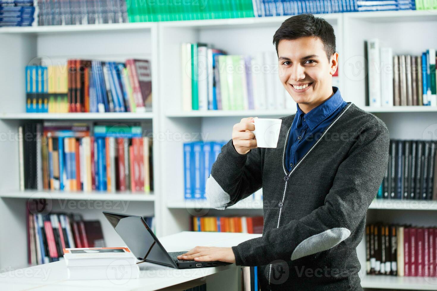 A student in the library photo