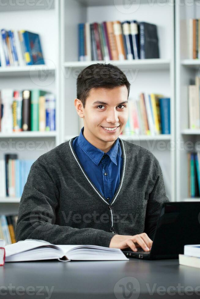 A student in the library photo