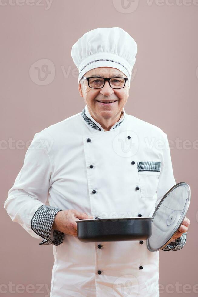 retrato de un mayor cocinero foto