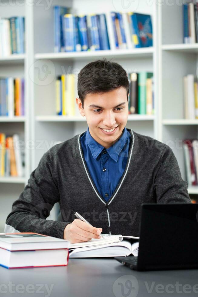 A student in the library photo