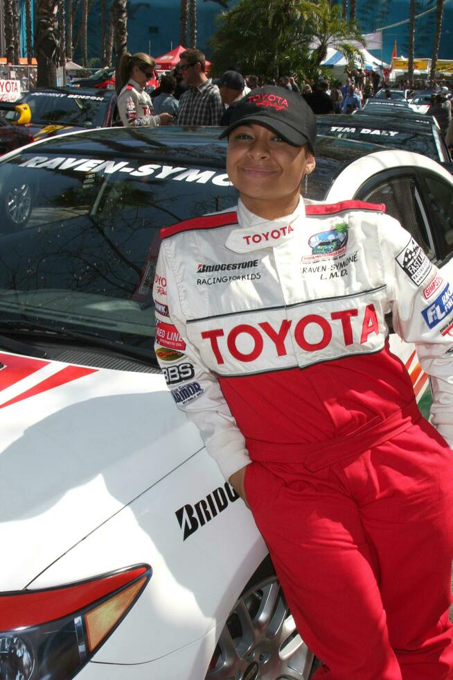 RavenSymone at the Toyota ProCeleb Qualifying Day on April 17 2009 at the Long Beach Grand Prix course in Long Beach California 2009 Kathy Hutchins Hutchins Photo