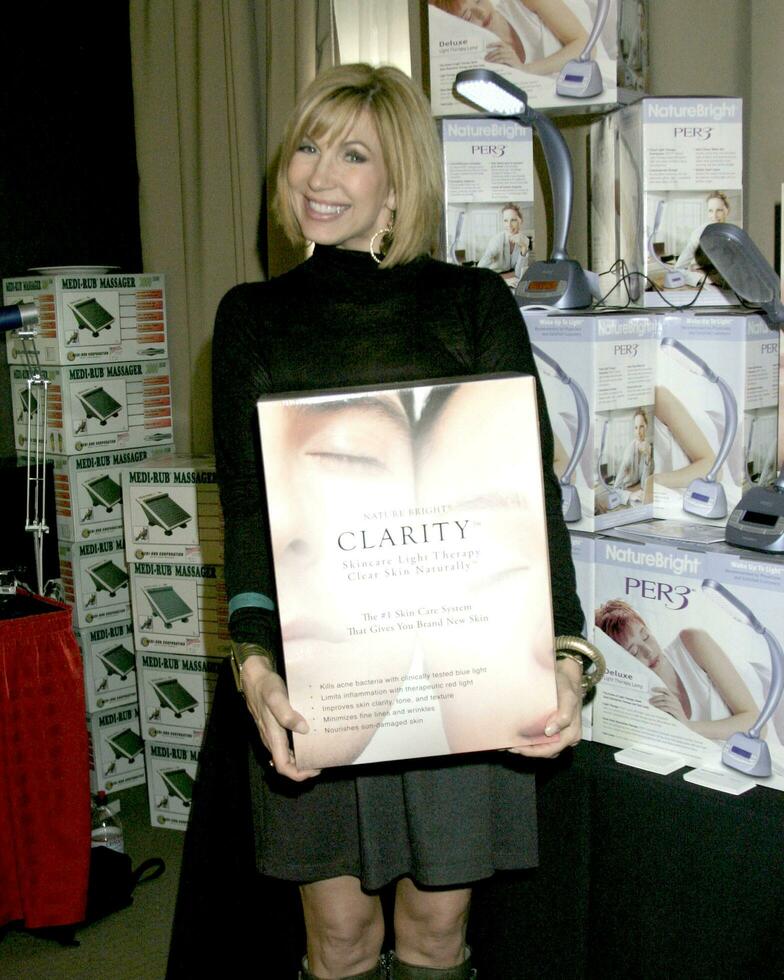 Leeza Gibbons GBK Emmy Gifting Suite Hollywood Roosevelt Hotel Los Angeles CA September 13 2007 2007 Kathy Hutchins Hutchins Photo