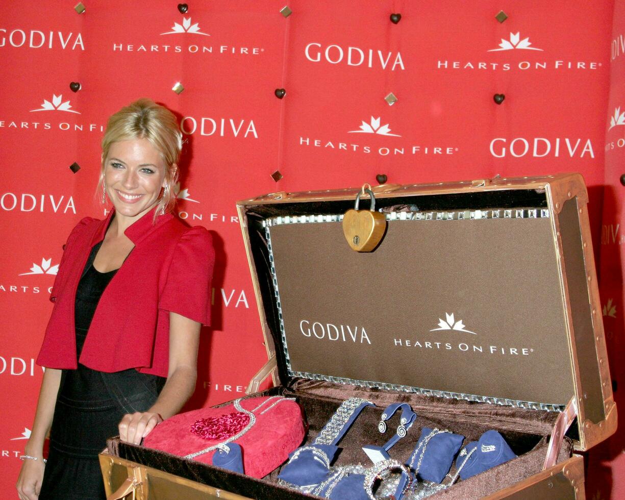 Sienna MillerGodiva  Million Dollar Diamond Event AnnouncementCentury Plaza Shopping CenterCentury City  CAJanuary 10 20072007 photo