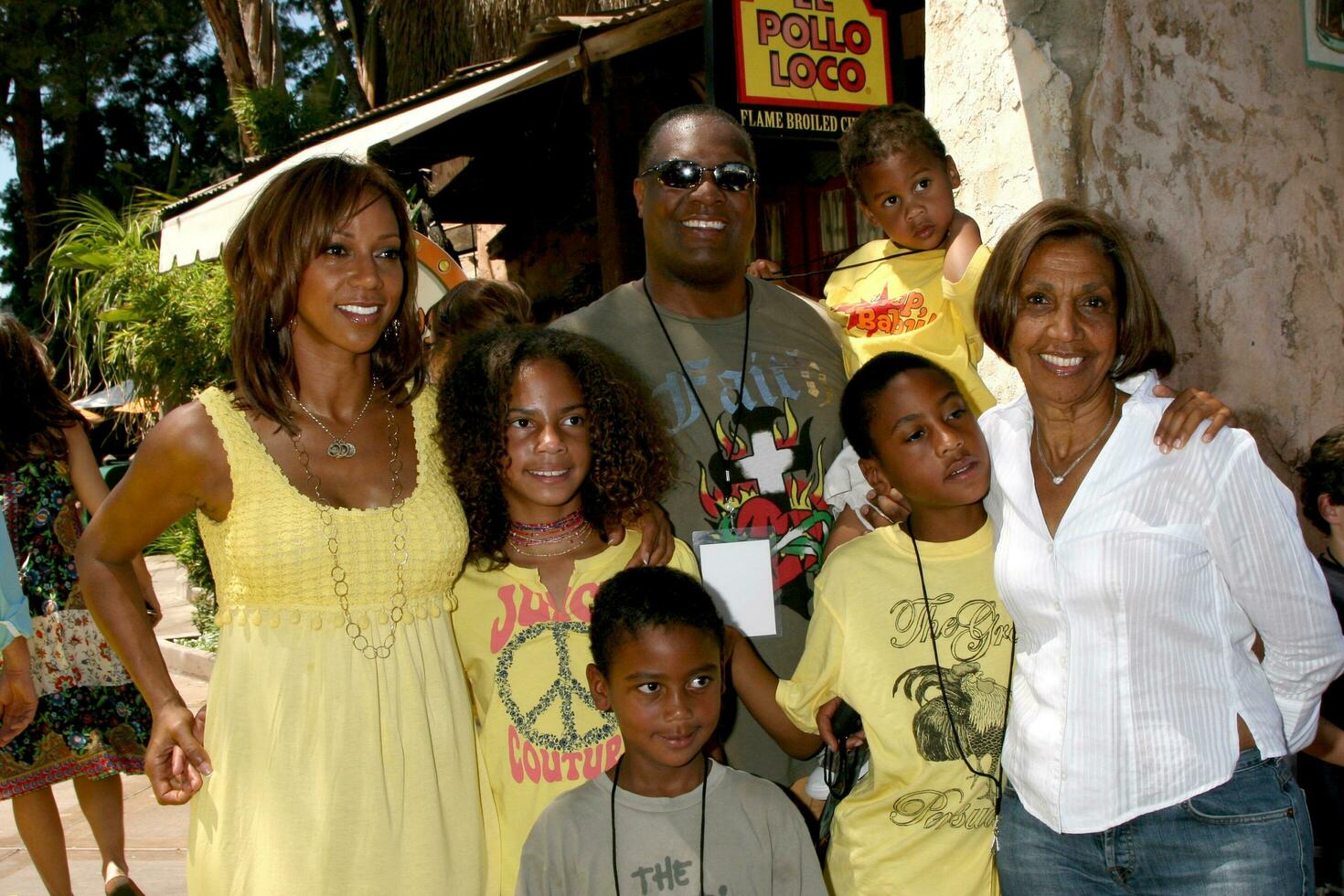 Holly Robinson Peete photo