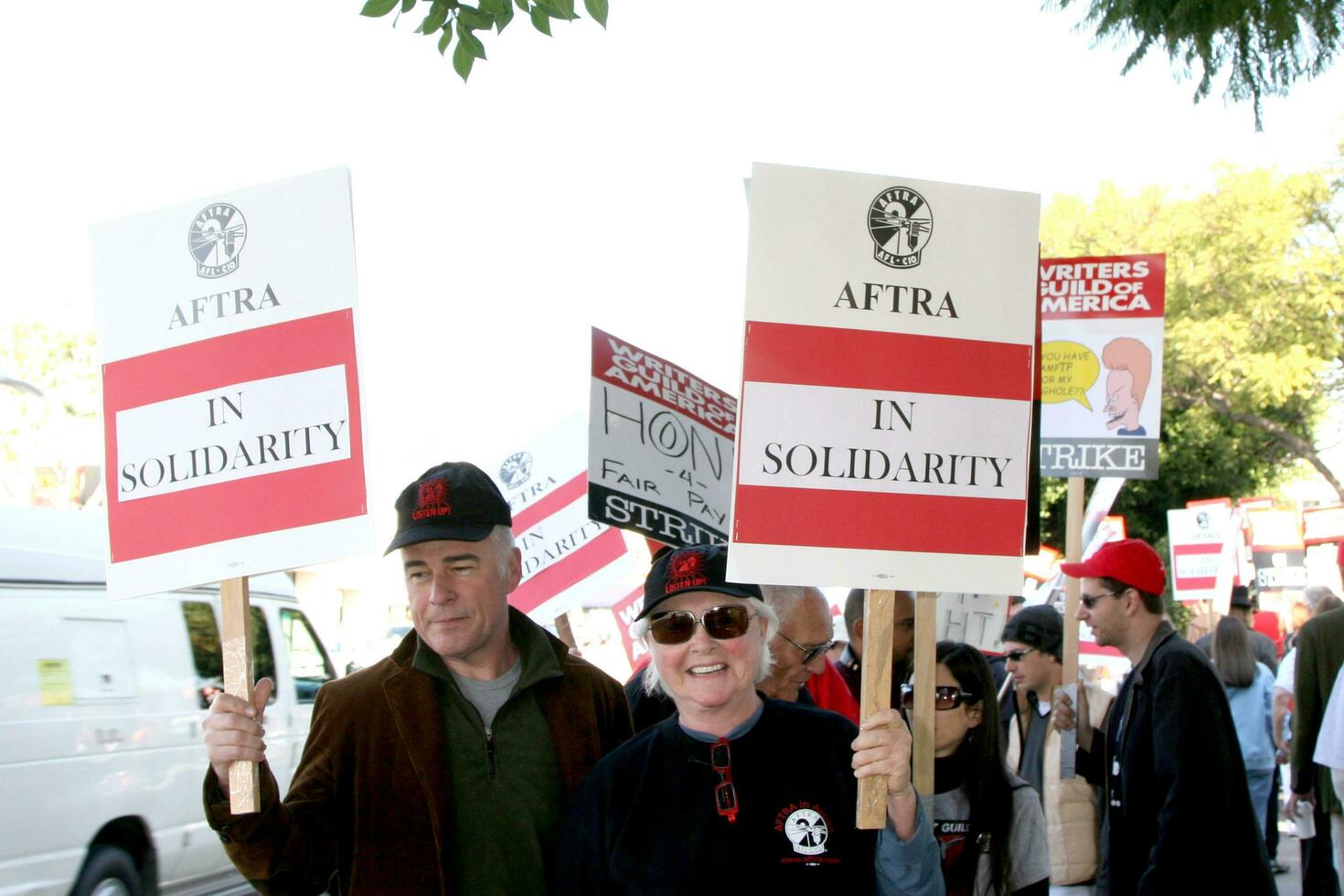 Ian Buchanan  Susan Flannery Soap Opera AFTRA Actors Support Writers Guild of America Strike CBS Television City December 17 2007 Los Angeles CA 2007 Kathy Hutchins Hutchins Photo