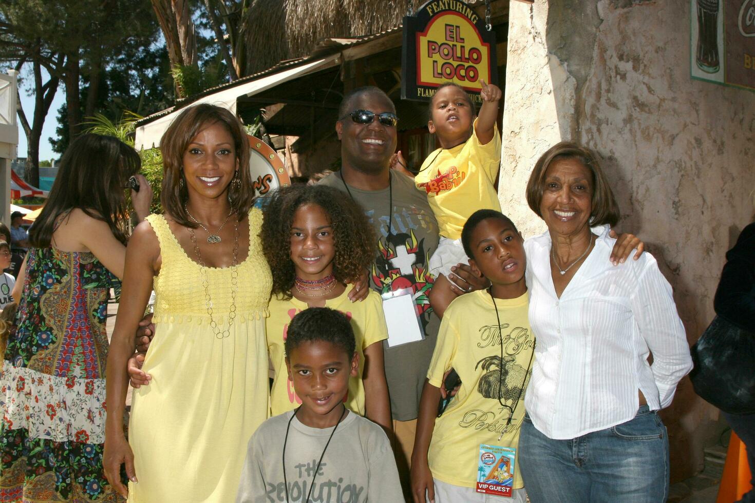 Holly Robinson Peete photo